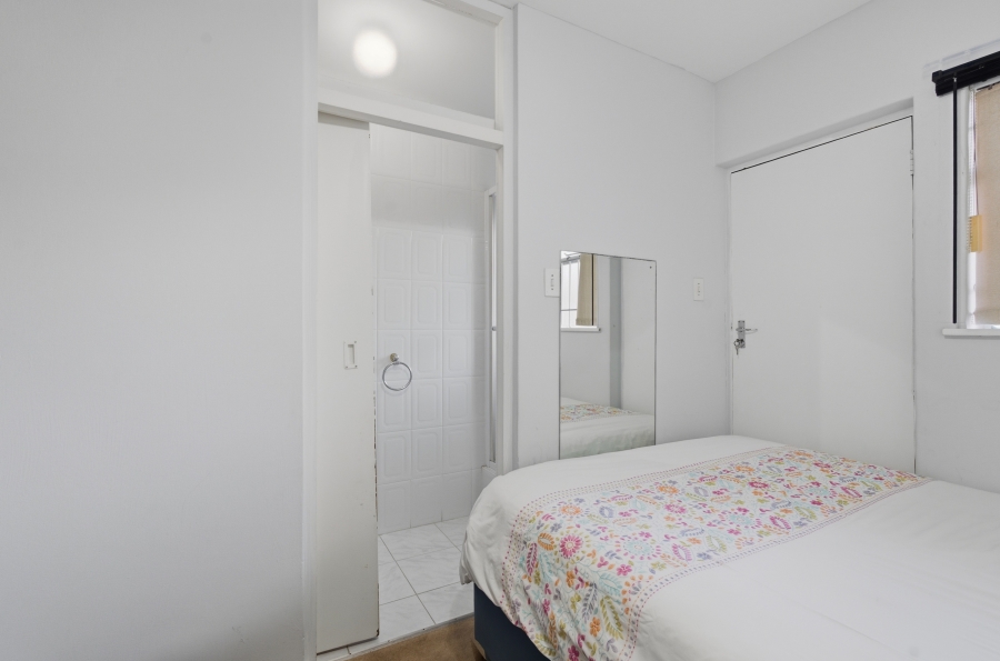 4 Bedroom Property for Sale in Sea Point Western Cape